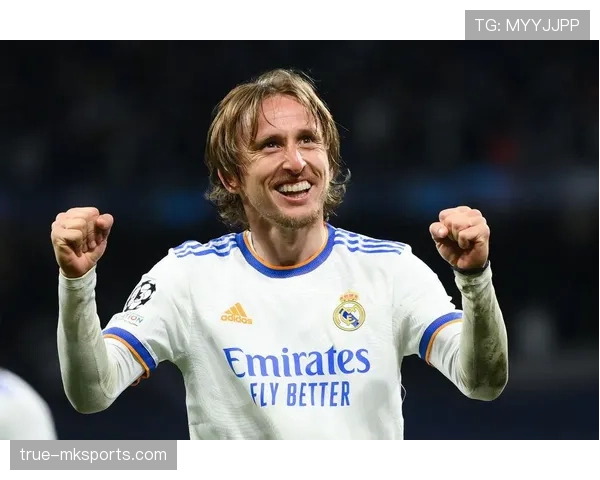 德布劳内 vs 莫德里奇:中场组织核心的战术角色与进攻效率差异 德布劳内 vs 莫德里奇:中场组织核心的战术角色与进攻效率差异